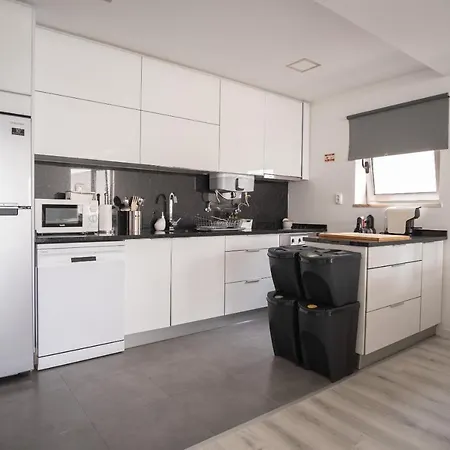 Foz - West Shore Retreat Apartment