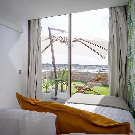 Foz - West Shore Retreat *